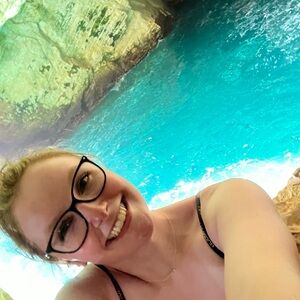 Meet your Posher, Kira